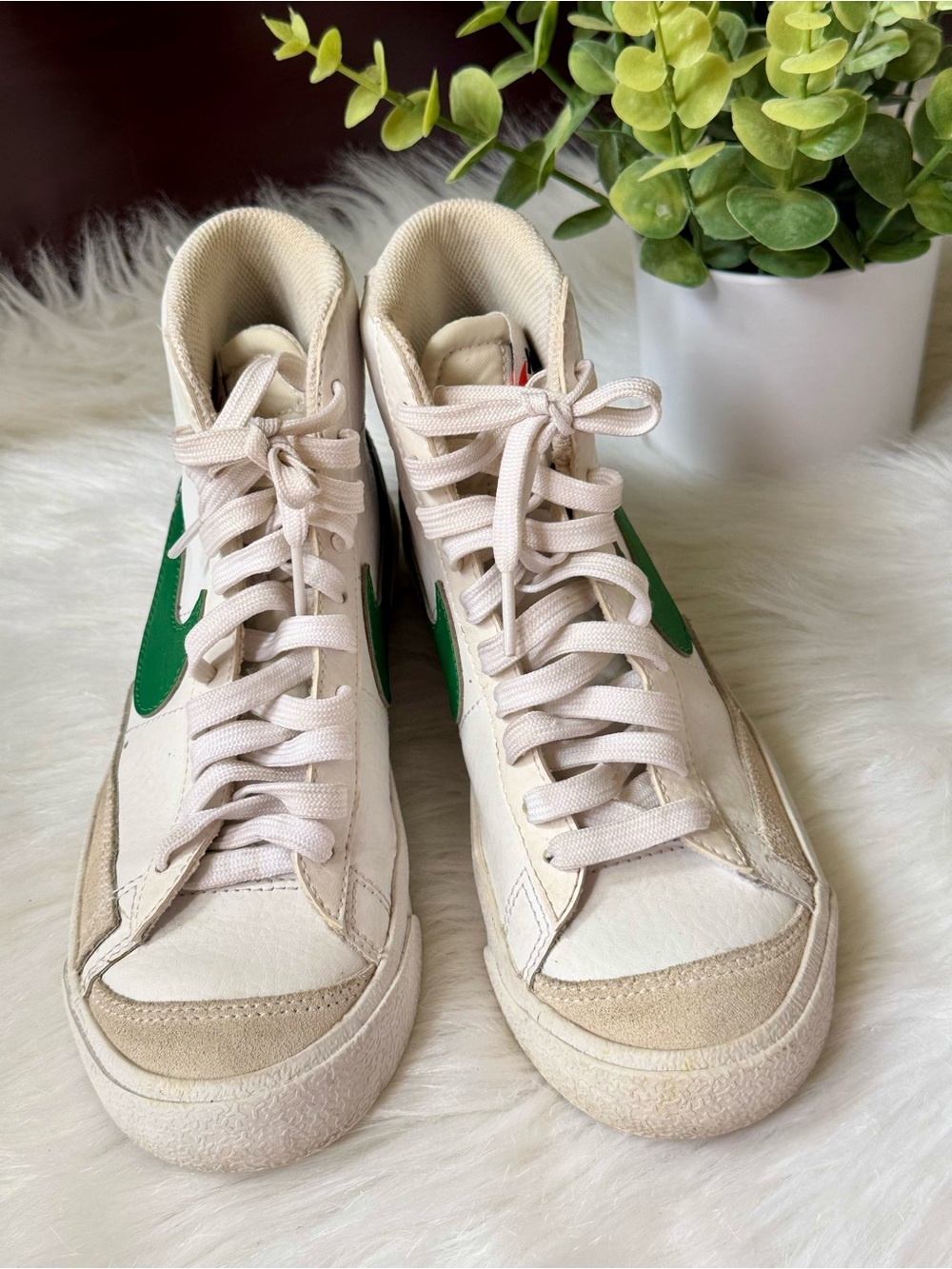 Nike Blazer Mid '77 GS White Pine Green Leather High Top Sneakers Size 4Y EU 36